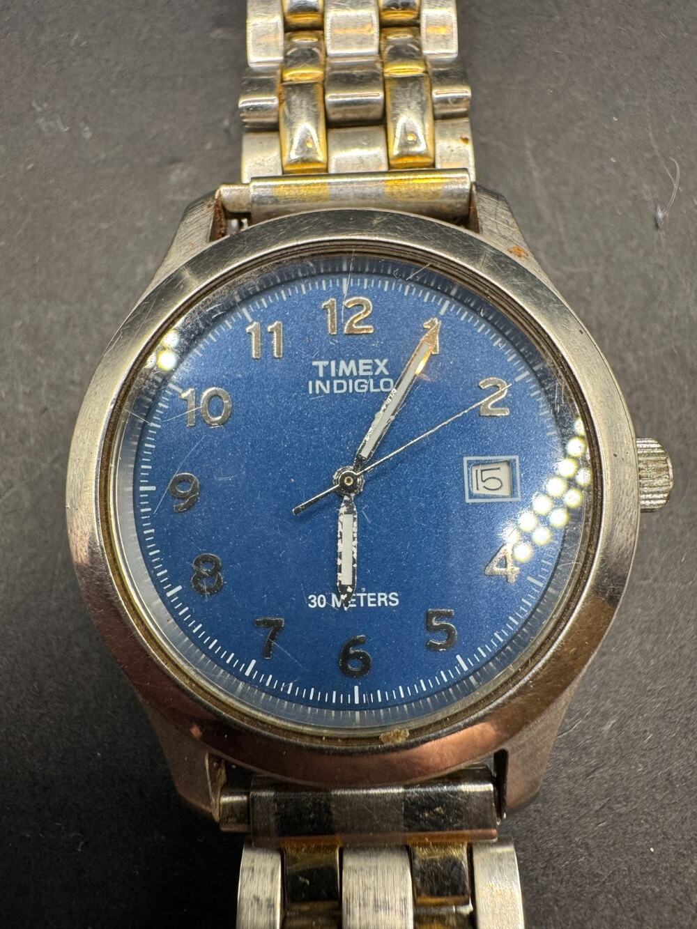 Vtg Timex Indiglo Men's Blue/Date Dial Stainless Steel Watch W/R 30M 35.4mm
